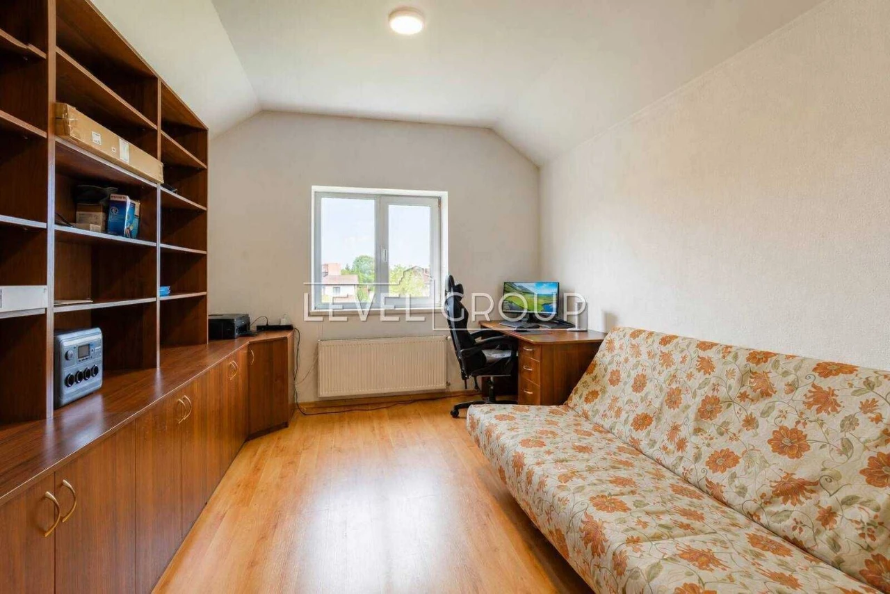 Продаж автономного будинку з сауною та каміном 204 кв.м., 12