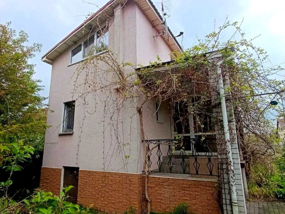 Будинок. Київ, Орхідейна