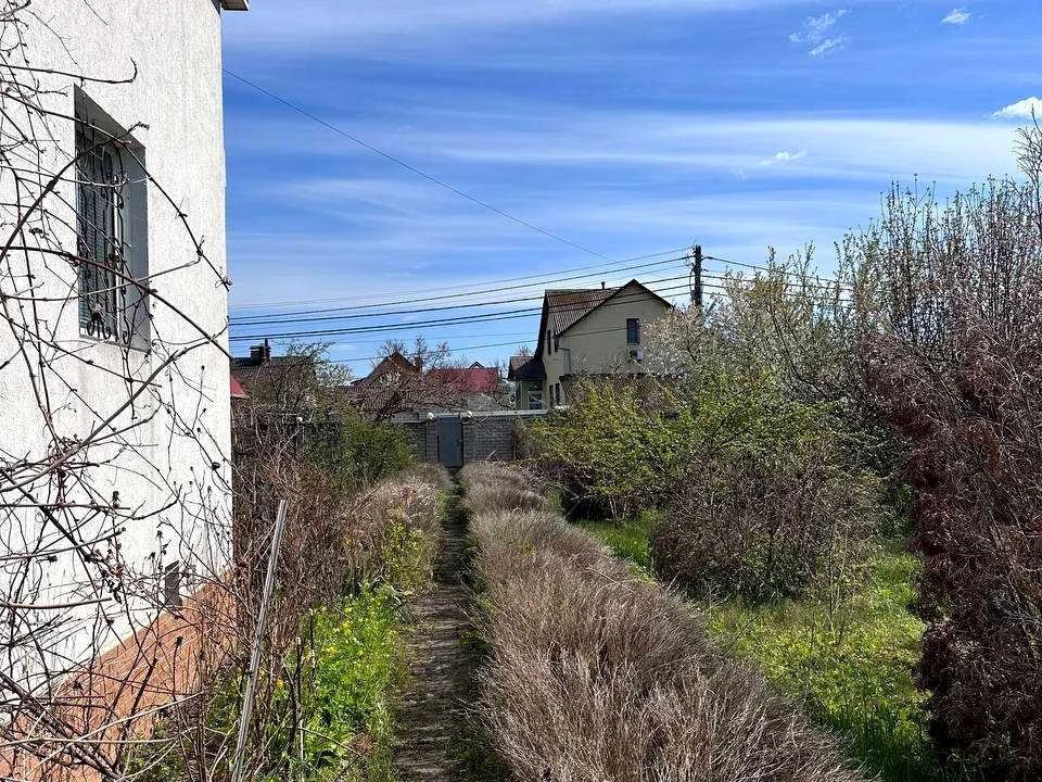 Будинок. Київ, Орхідейна
