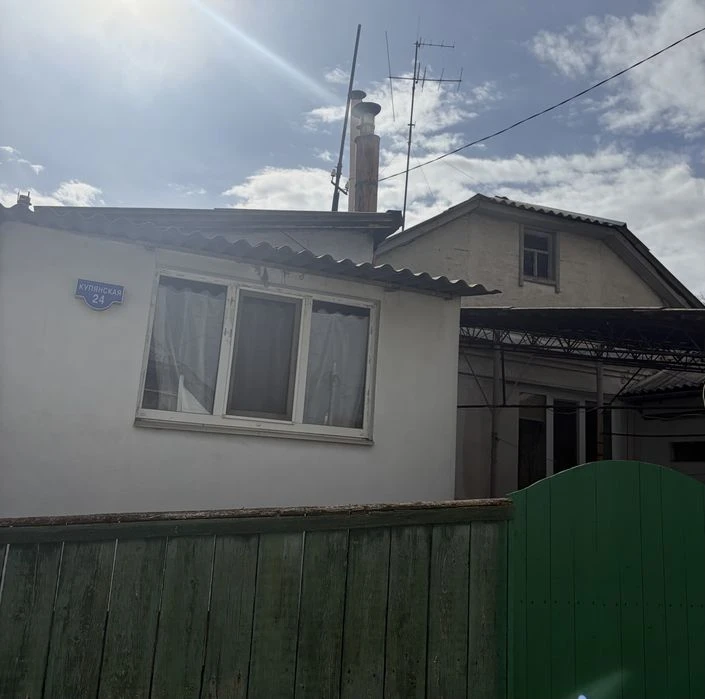 Продаж частини дома вул Купянська 24