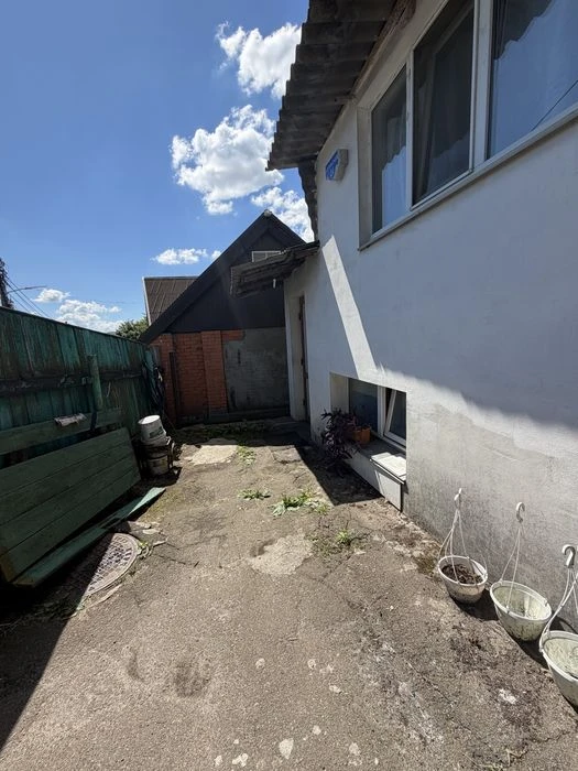 Продаж частини дома вул Купянська 24