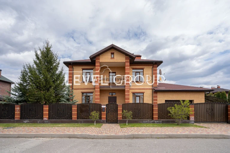 Продаж будинку у Києві