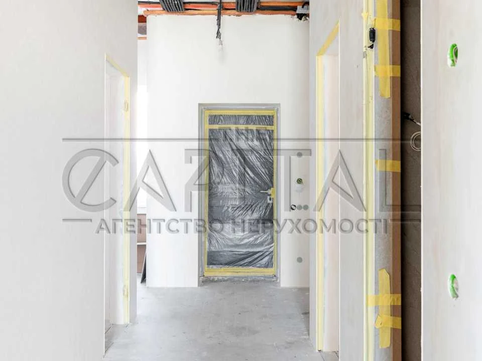 Будинок. Київ, Центральна вул.