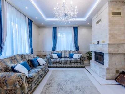 Продаж будинку 220 м² 7 сот.