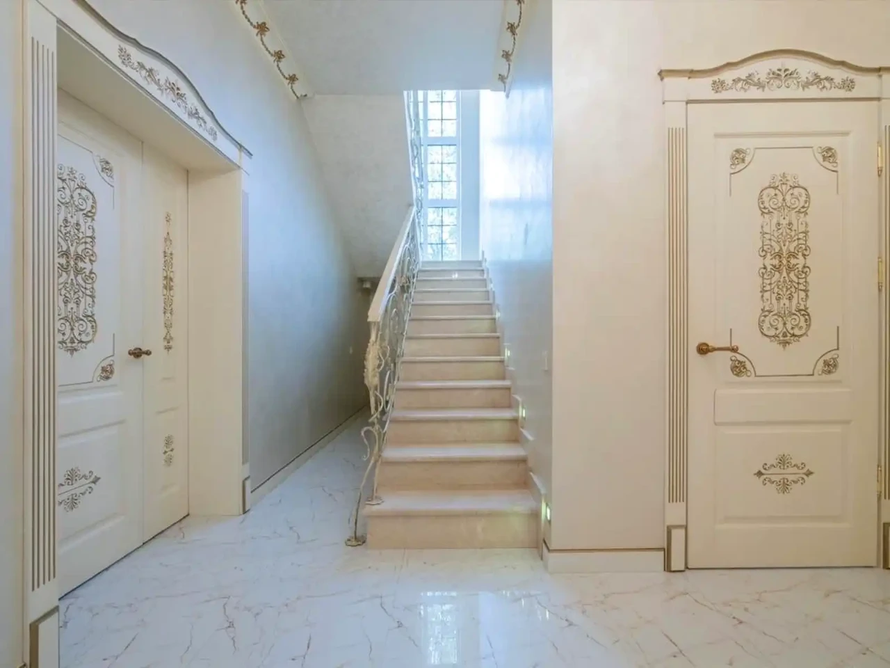 Продаж будинку 220 м² 7 сот.