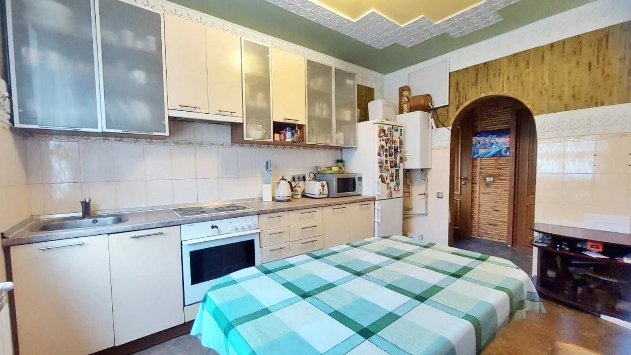 * Будинок 100м² + 6 соток по вул. Лазурна (Віта-Литовська, у