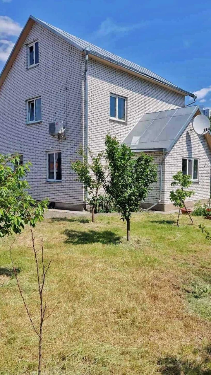 * Будинок 100м² + 6 соток по вул. Лазурна (Віта-Литовська, у