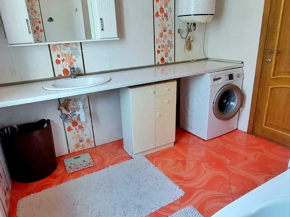 Будинок. Київ, Лазурна вул.