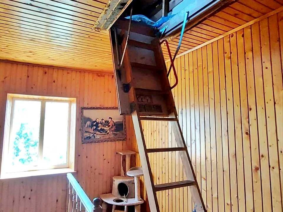 Будинок. Київ, Лазурна вул.