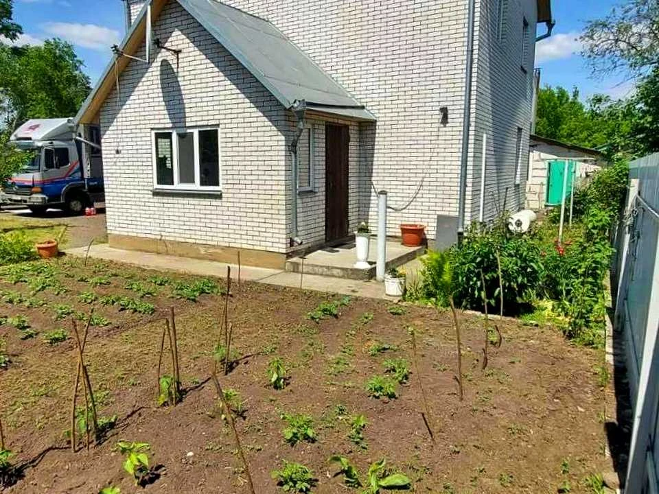 Будинок. Київ, Лазурна вул.