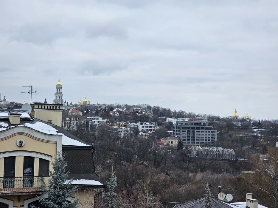 Оглядовий будинок на Печерську , 700м2,ділянка 14 сот.Без%