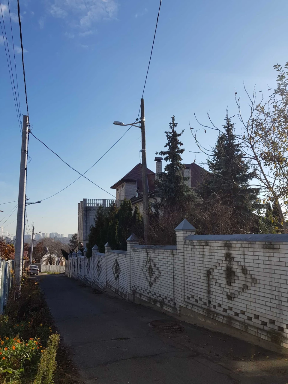 Продам будинок з УКРИТТЯМ  515кв.м 10 соток, Совки, вул.Черв
