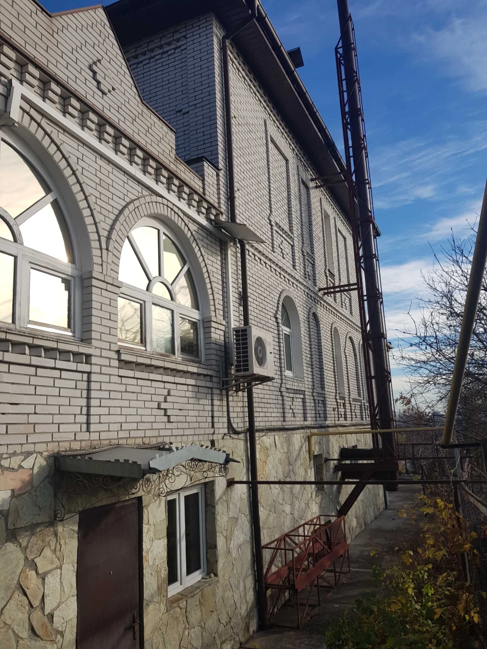 Продам будинок з УКРИТТЯМ  515кв.м 10 соток, Совки, вул.Черв