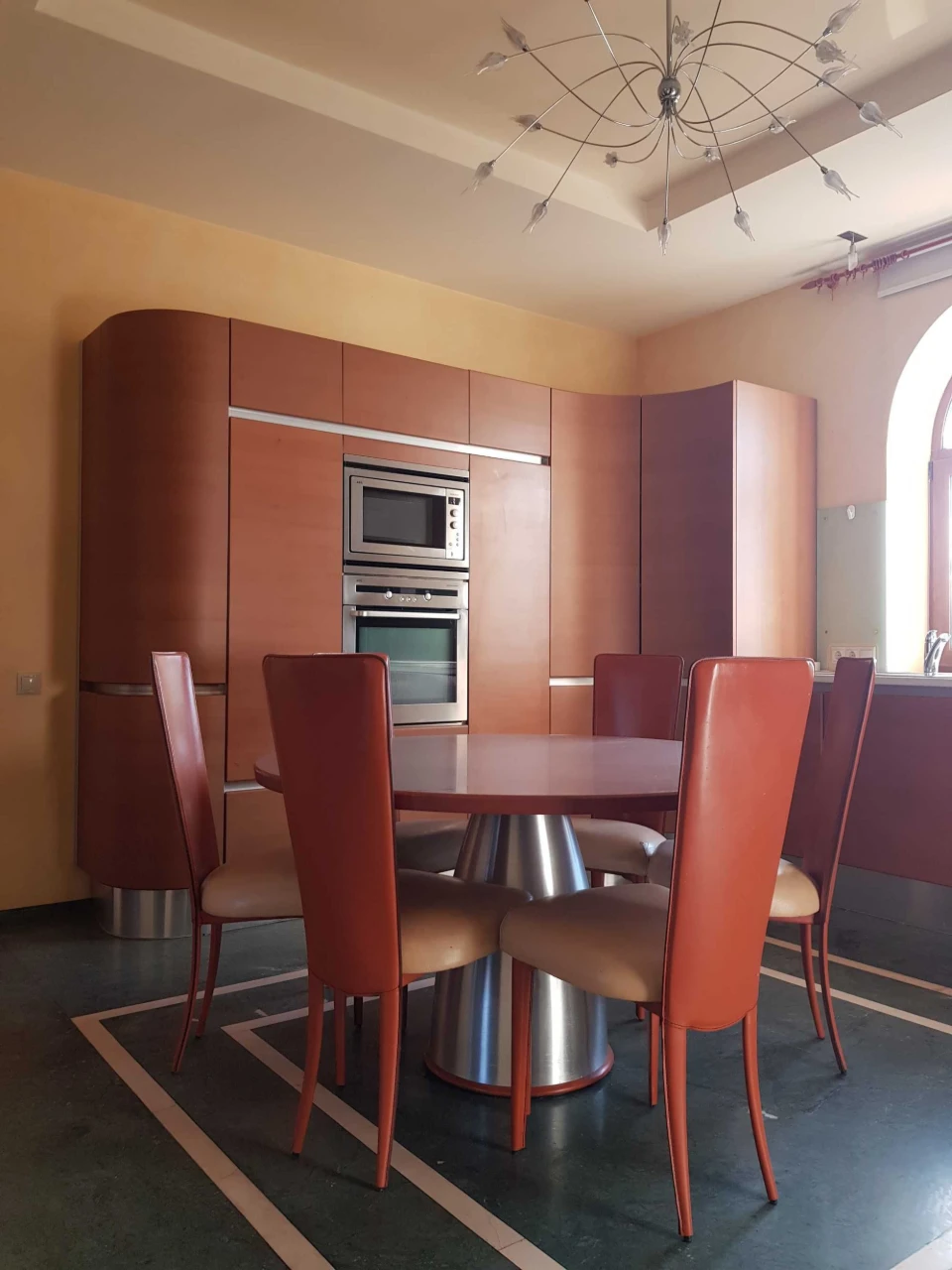 Продам будинок з УКРИТТЯМ  515кв.м 10 соток, Совки, вул.Черв