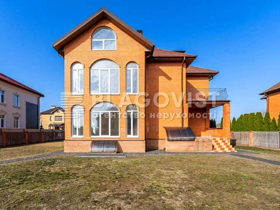 Будинок. Київ, Василя Сухомлинського вул.