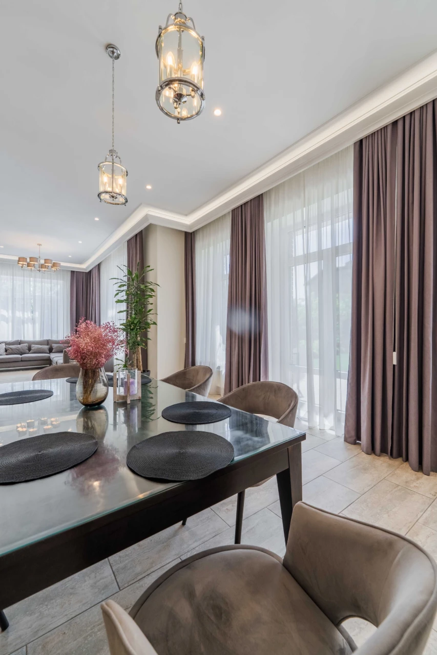 Продам будинок(400м2)з дизайнерським сучасним ремонтом на Пе