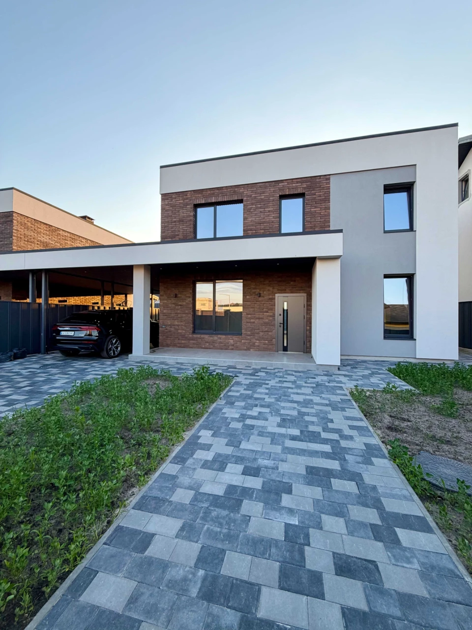 Продаж двоповерхового будинку  150m2 біля Osocor Residence,
