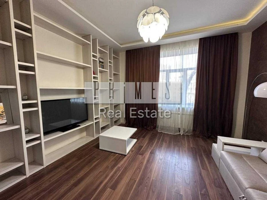продаж 2к квартири 68м2 вул. Обсерваторна 10, в історичному