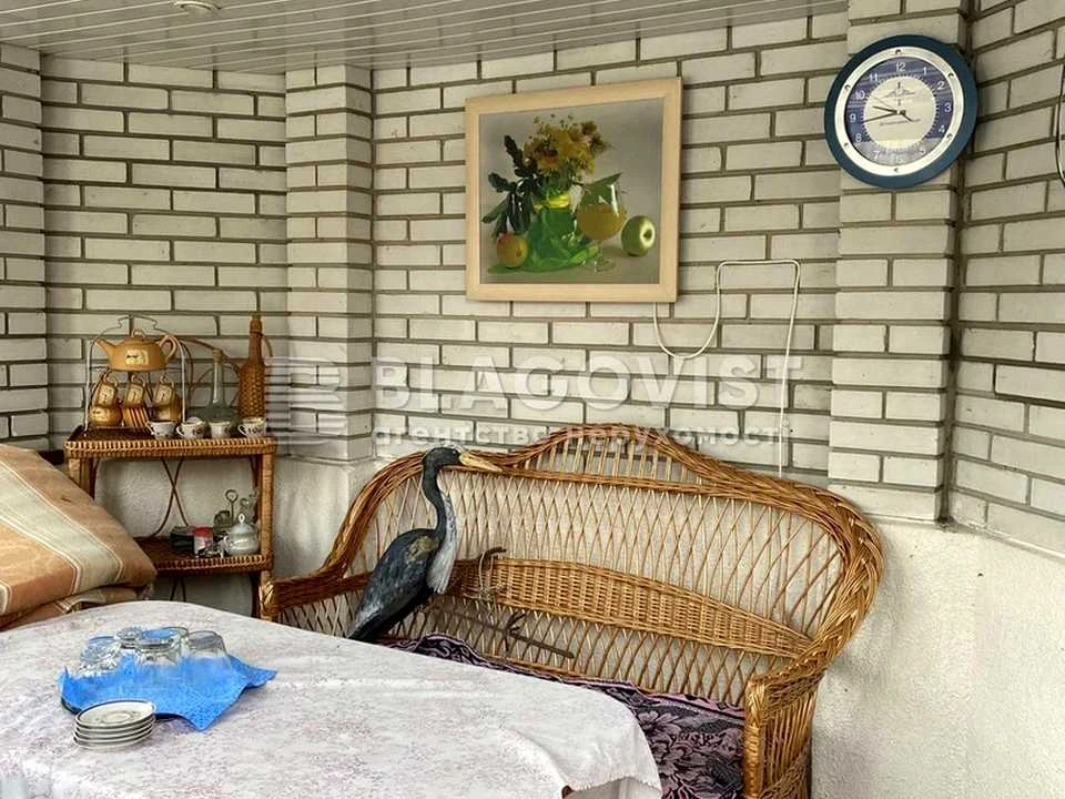 Будинок. Київ, Дібровна вул.