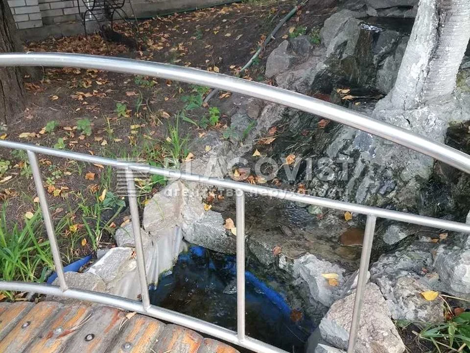 Будинок. Київ, Дібровна вул.