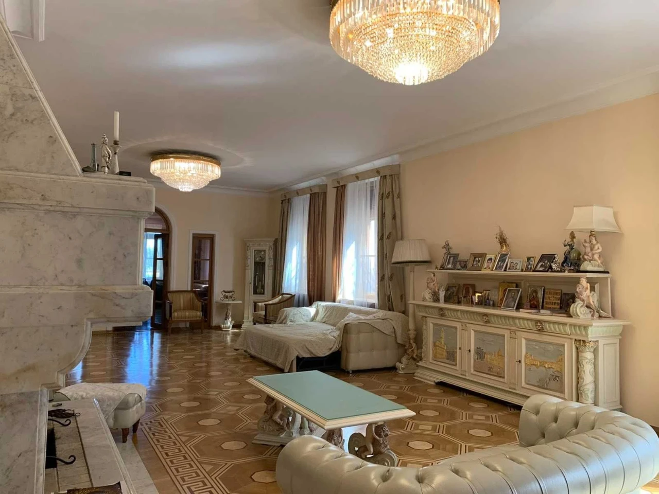 От хозяина! Особняк 828 м2. 22 сотки. Подольский район. Ветр