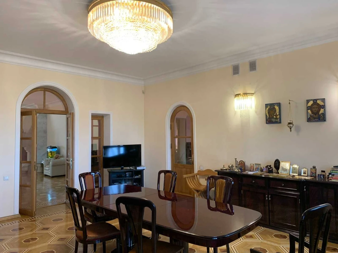 От хозяина! Особняк 828 м2. 22 сотки. Подольский район. Ветр