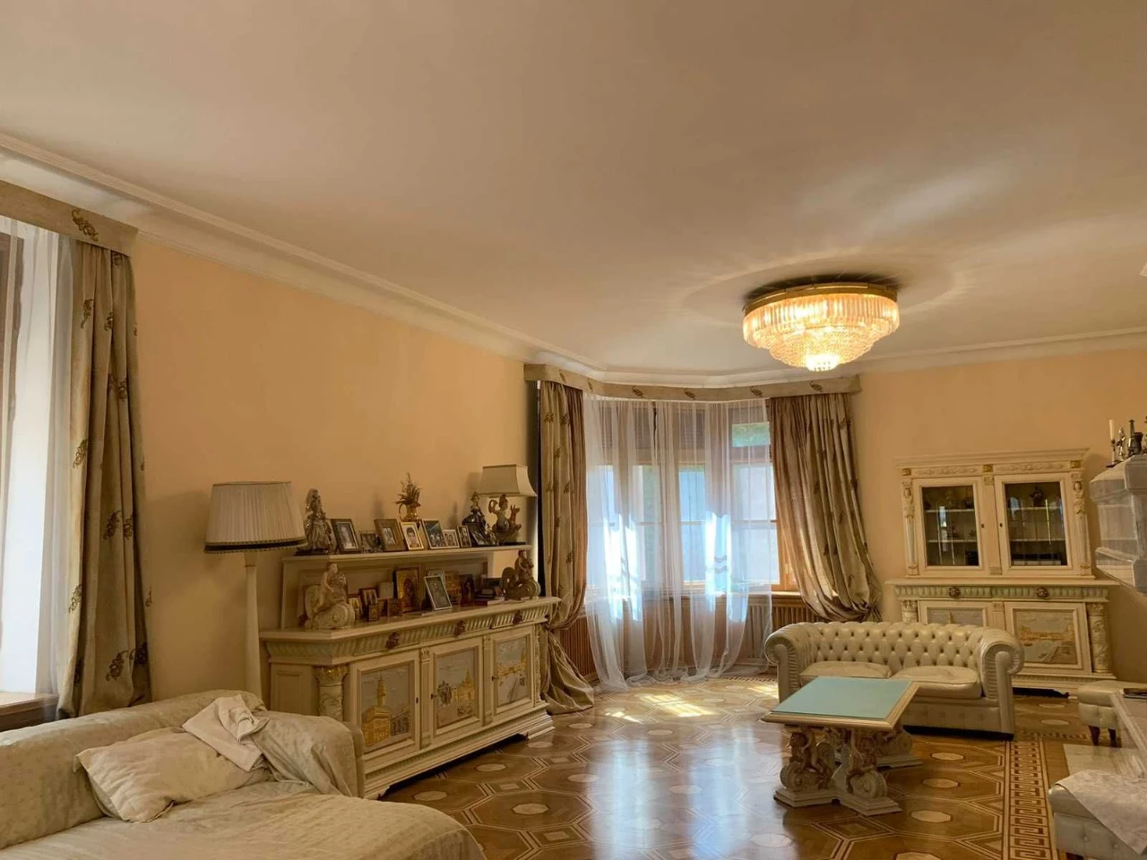 От хозяина! Особняк 828 м2. 22 сотки. Подольский район. Ветр