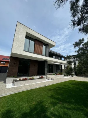Есклюзивний будинок (280м2) в стилі Hi-tech, без комісії, Го