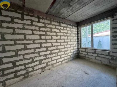 I will sell a townhouse on Fontana for the price of an apartment!