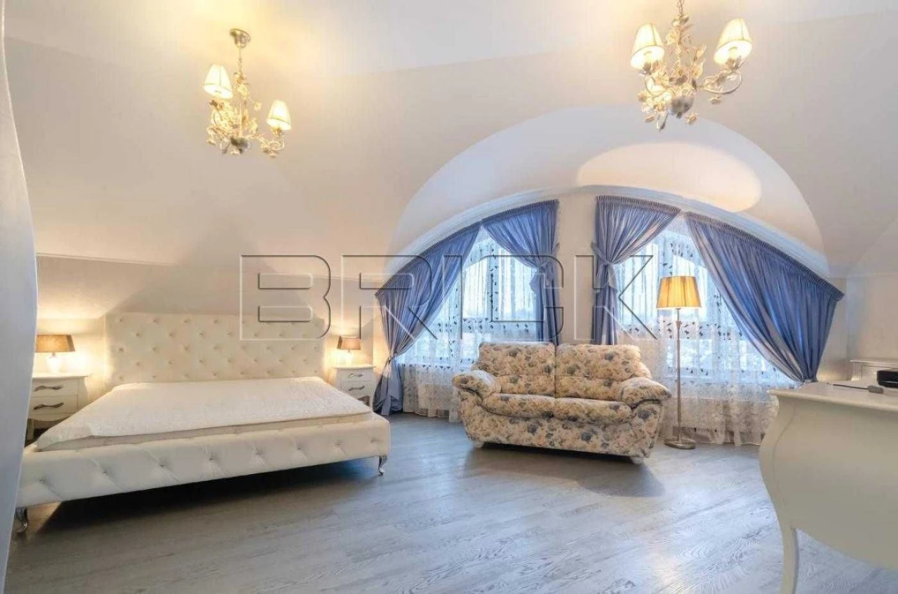 Продаж Будинок Старообухівська 11 1500 м2  Конча - Заспа