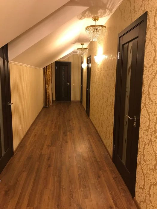 Продам приватний будинок в Бортничах