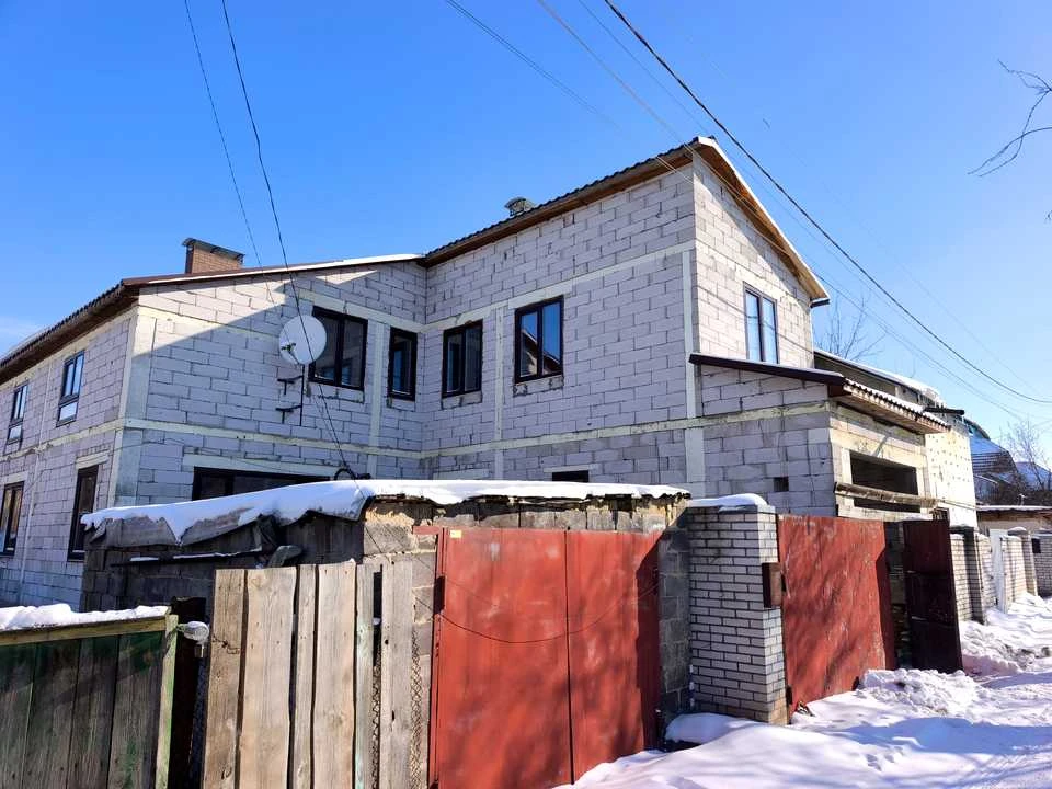 Будинок. Київ, Віктора Дубровського пров.