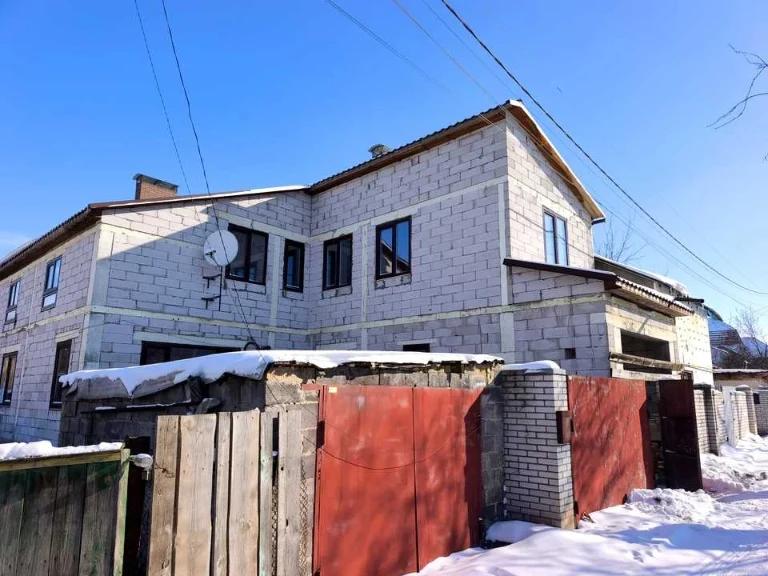 Будинок. Київ, Віктора Дубровського пров.