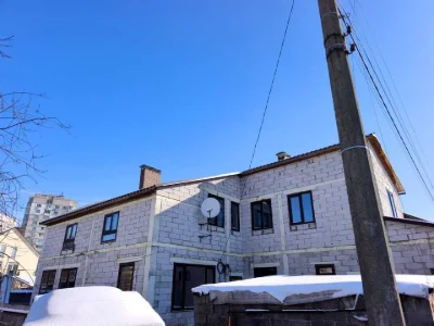 Будинок. Київ, Віктора Дубровського пров.