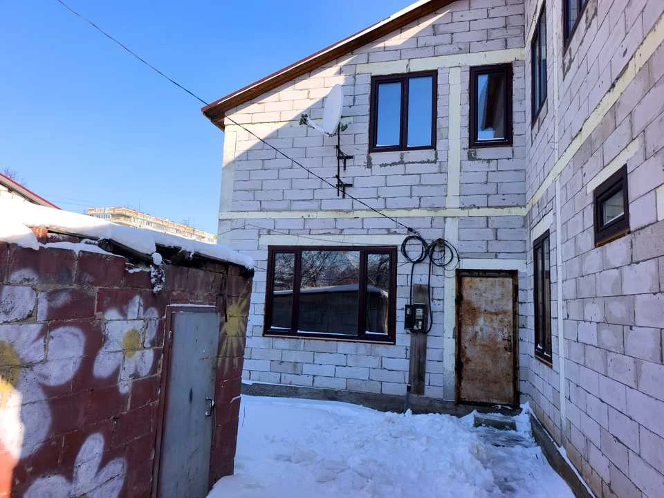 Будинок. Київ, Віктора Дубровського пров.