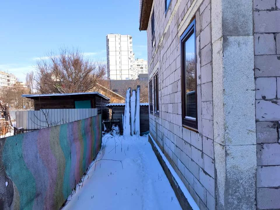 Будинок. Київ, Віктора Дубровського пров.
