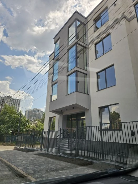 Продам осз,будинок Печерськ 1000м2.