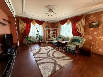 Будинок. Київ, Шевченка пров.