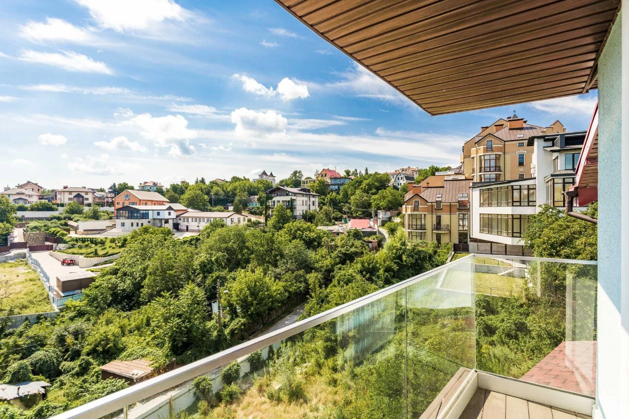 Продаж дюплексу в центрі Києва на Батиєвій горі з ділянкою в