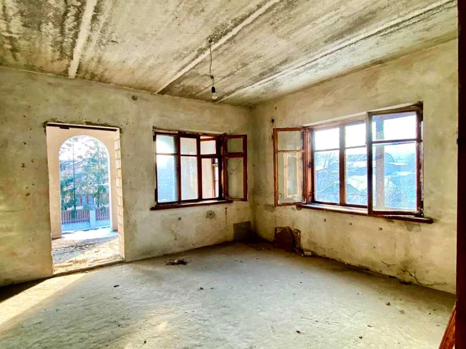 Будинок. Київ, Сергія Світославського вул. (Чкалова)