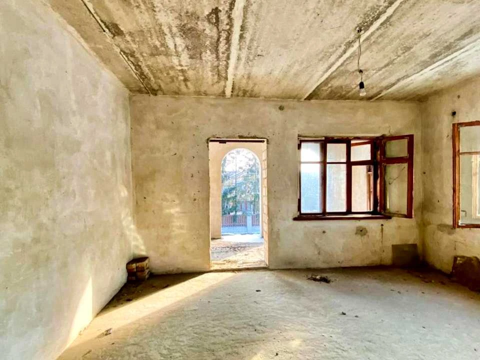 Будинок. Київ, Сергія Світославського вул. (Чкалова)