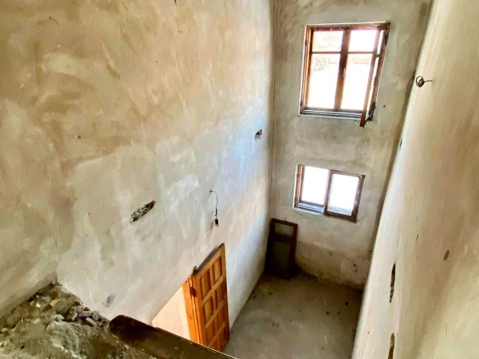 Будинок. Київ, Сергія Світославського вул. (Чкалова)