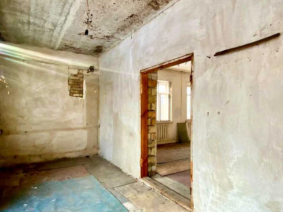 Будинок. Київ, Сергія Світославського вул. (Чкалова)