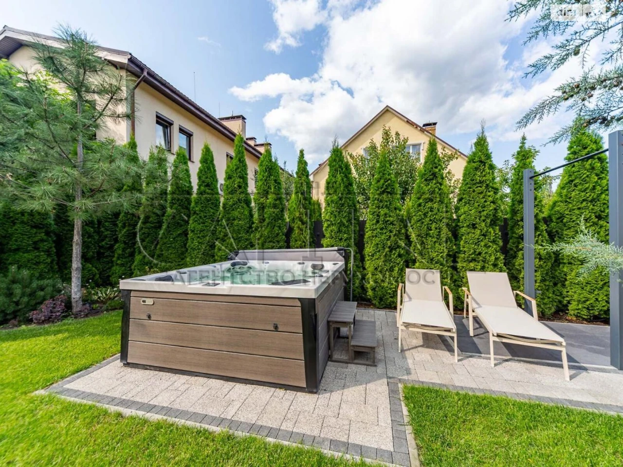 Продаж Дім