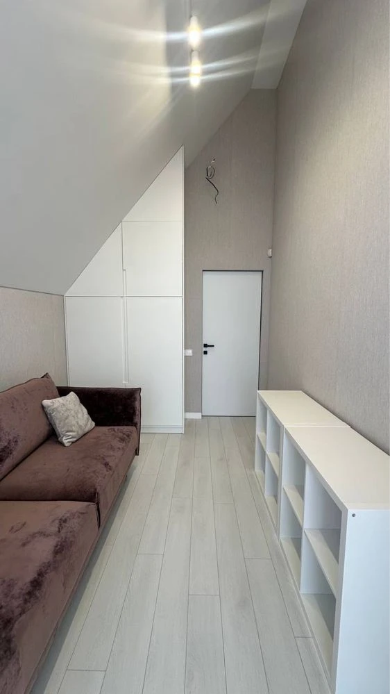 Продаж БУДИНКУ з РЕМОНТОМ! 4 сотки, Київ, Лікоград