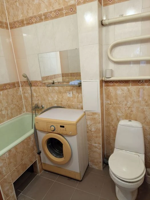 Продам 3 кімнатну квартиру ЖД вокзал