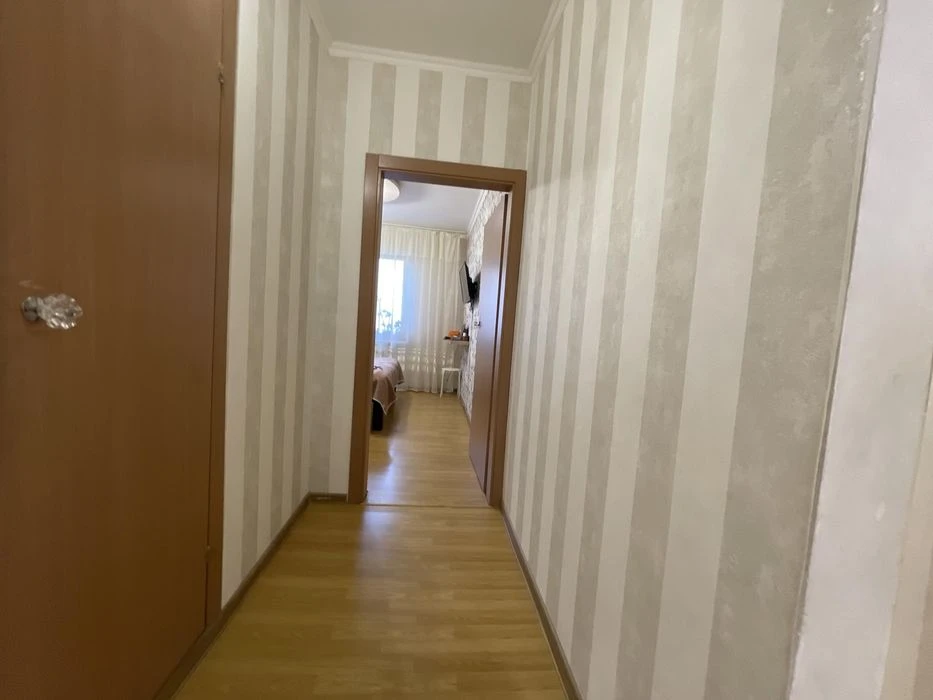 Продам простору 3-кімнатну квартиру 92 м² + 2 паркомісця | в
