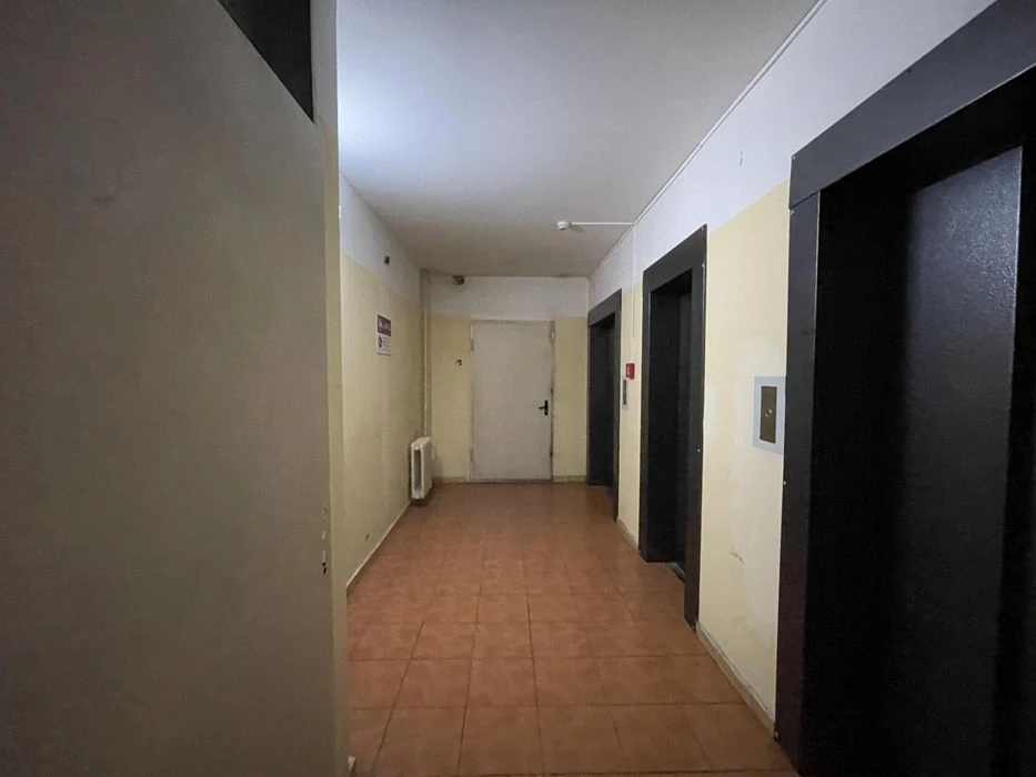 Продам простору 3-кімнатну квартиру 92 м² + 2 паркомісця | в
