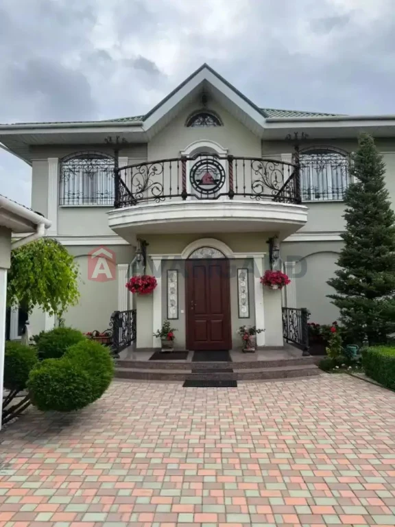 Роскошный дом 310 м кв в Днепре .Баня, сауна, зимний сад и с