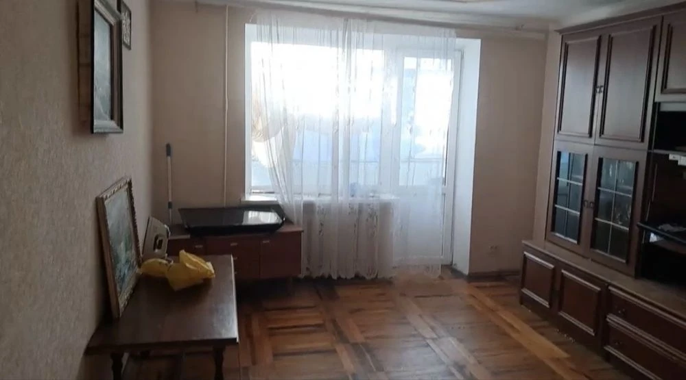Продам четырехкомнатную квартиру на Космосе, ул. Европейский